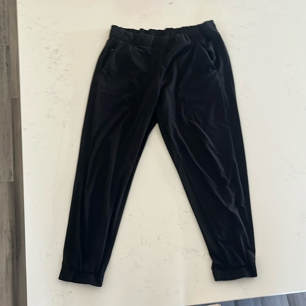 Athleta Brooklyn Black Joggers Relaxed Fit Tapered Leg